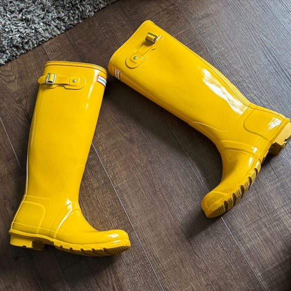HUNTER Mustard Yellow Rain Boots Size 8 Women - Picture 2 of 14